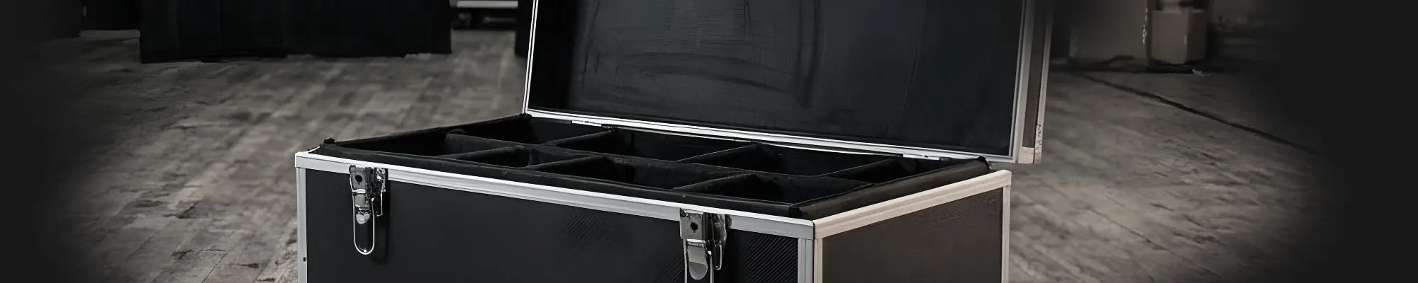 Hände greifen ineinander