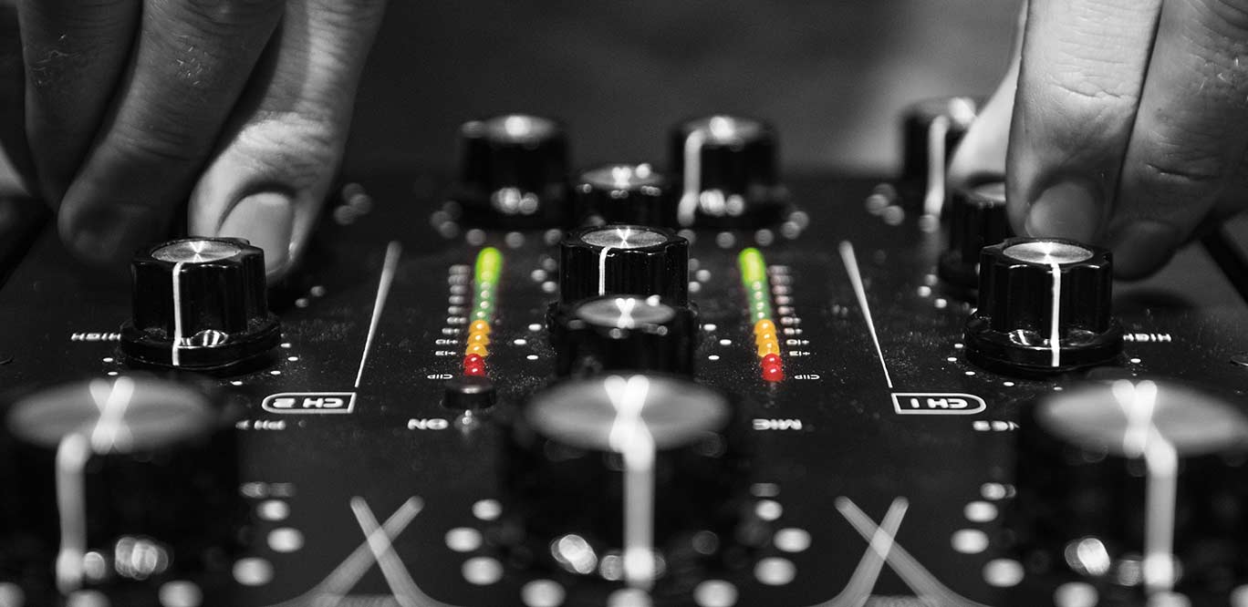 OMNITRONIC TRM-202MK3 2-Channel Rotary Mixer